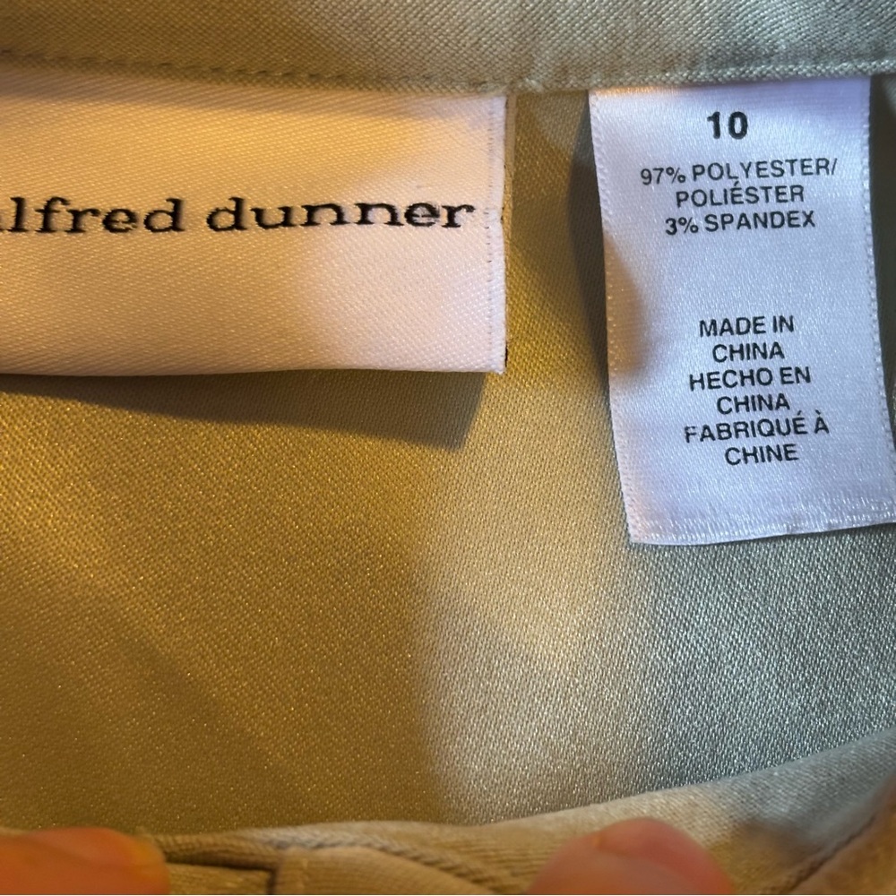 Alfred Dunner Sz 10 Sage Button down long sleeve top and Elastic waist pant set - Picture 3 of 8